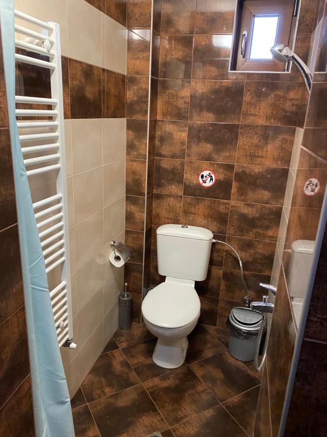 Kot Garden Guest House 사파레바바냐 외부 사진