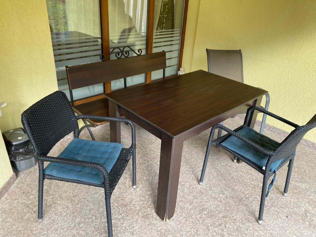 Kot Garden Guest House 사파레바바냐 외부 사진
