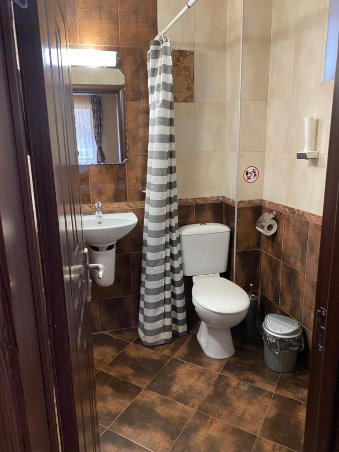 Kot Garden Guest House 사파레바바냐 외부 사진