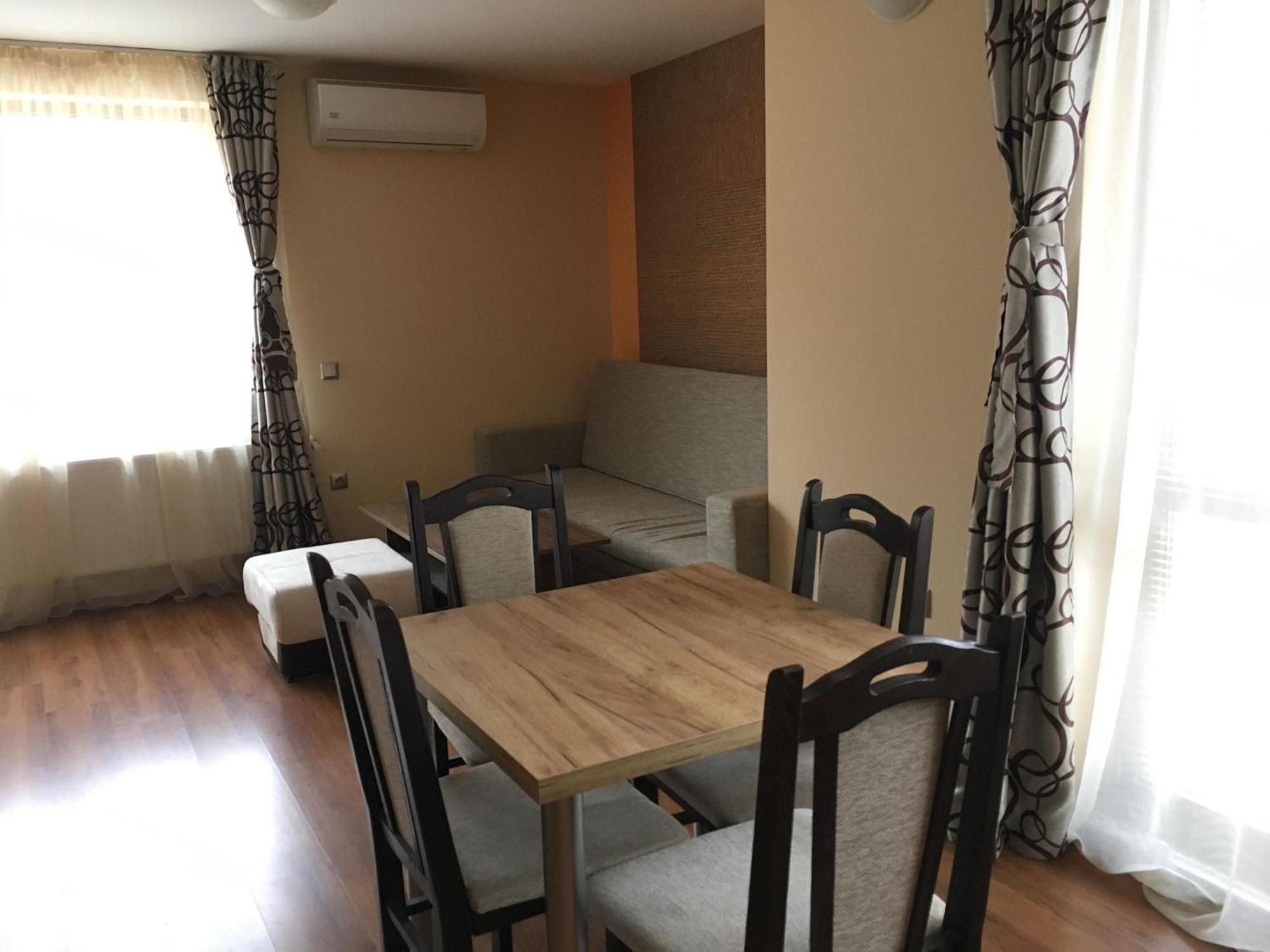 Kot Garden Guest House 사파레바바냐 외부 사진